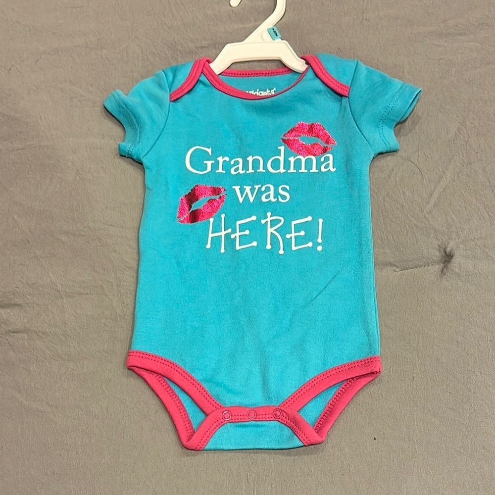 Baby onesie - Blue and Pink Bodysuit 3-6 months